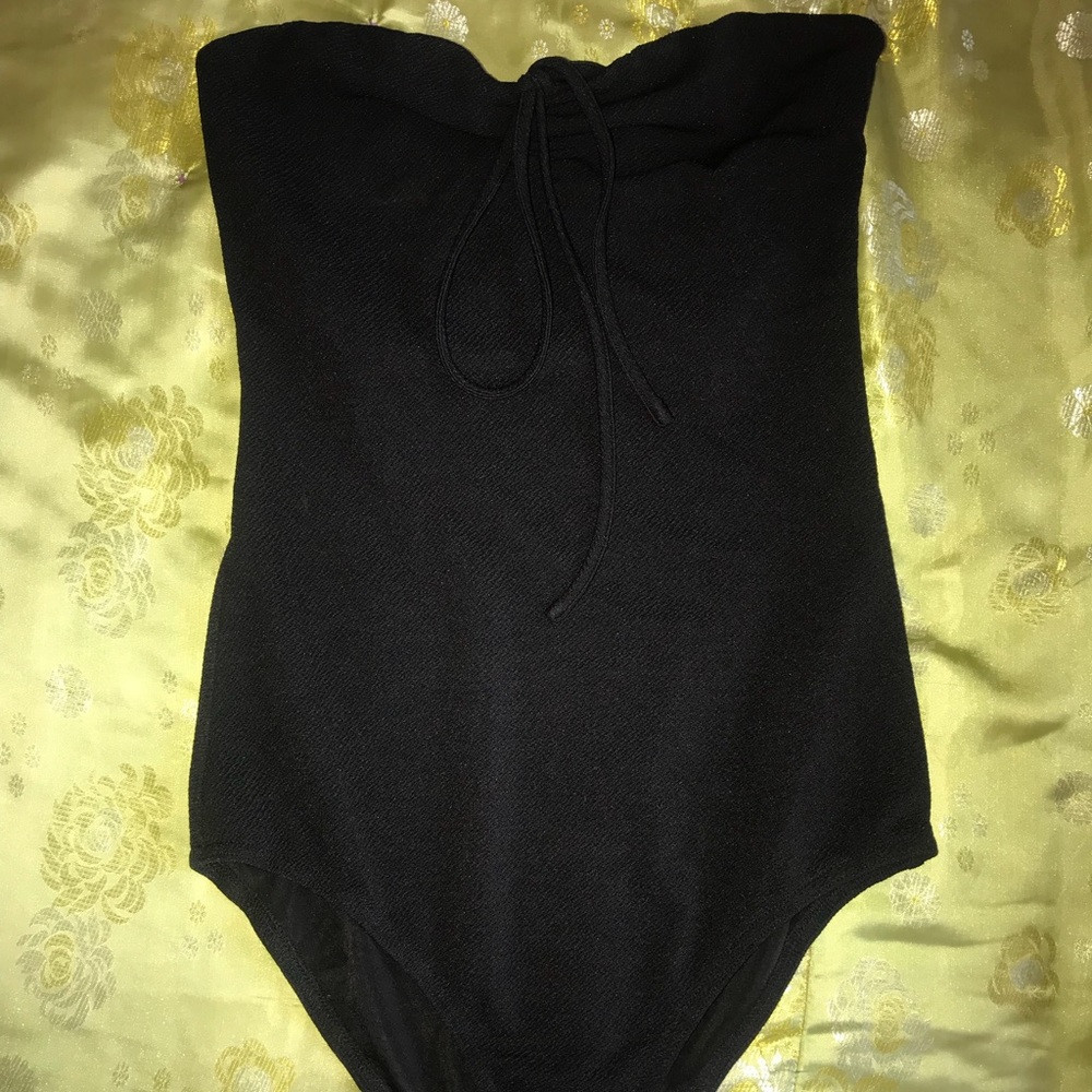 ✳️Urban Outfitters Kimchi & Blue bodysuit.